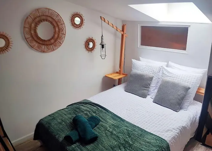 Chez Arty - Gere Par Presta-zen'services アパート *